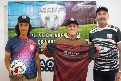 Mario Alvarez, David Jones y Dar&iacute;o Weglin, en una de las reuniones organizativas. 