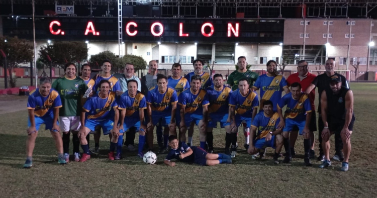 Sportivo Guadalupe +42 en la previa de un amistoso ante Colón, en la cancha auxiliar del Estadio Brigadier López. 