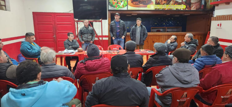 Weglin en la charla desarrollada este lunes en Encarnación. 