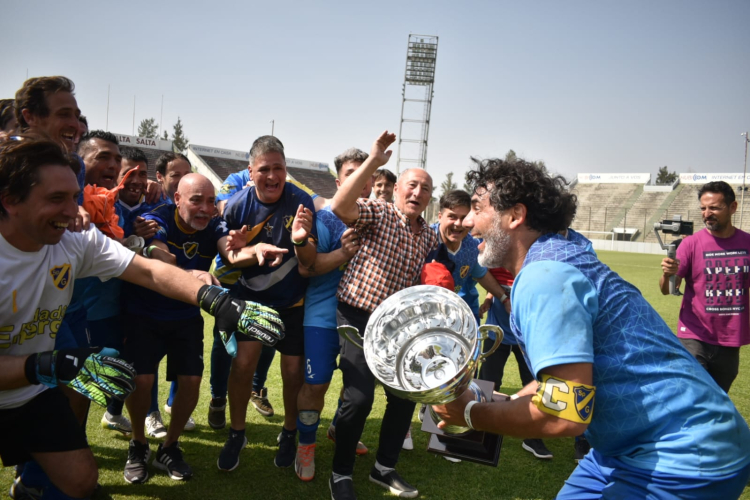 Final Super Senior +42: Sportivo Guadalupe madrugó y se llevó el título