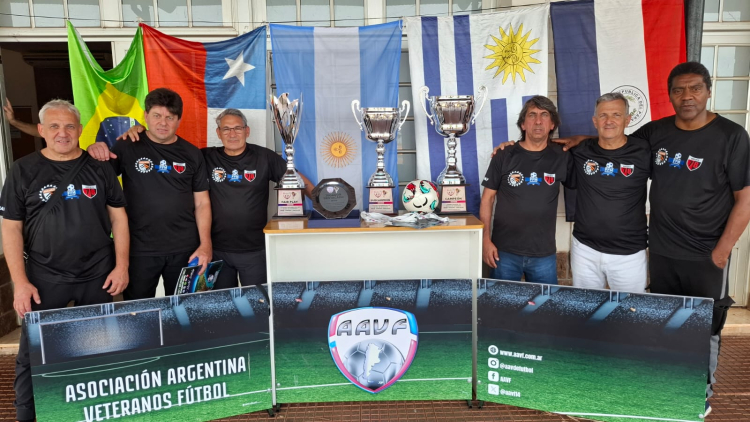 Avance de Montevideo y Ruperto 78 de El Pinar. Uruguay presente en el Sudamericano. 