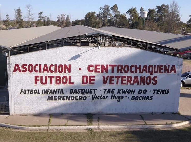 Los veteranos de Sáenz Peña, entre la vuelta al fútbol y la solidaridad