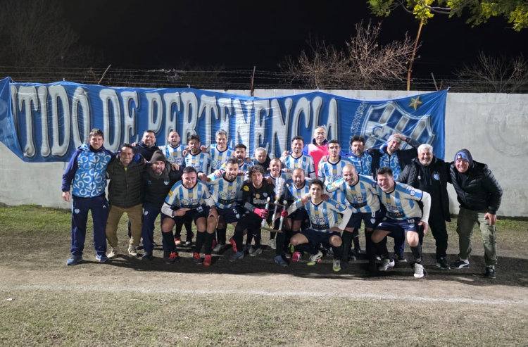 Villa Dora Senior, con equipo base de Amigos del Litoral, campe&oacute;n de la Copa de Plata Liga Santafesina