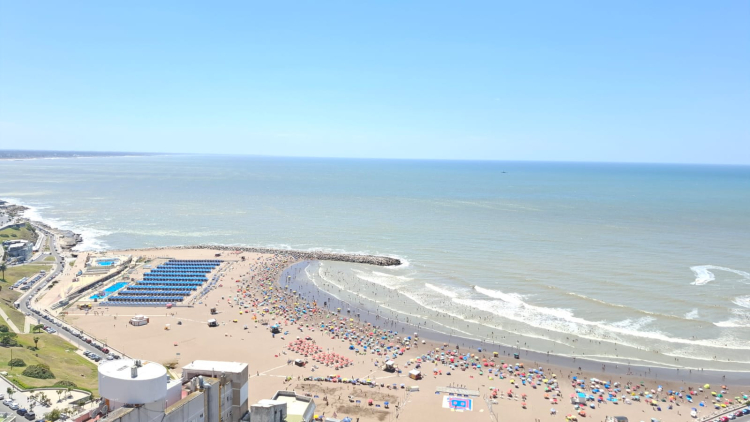 Mar del Plata disfruta de su temporada de verano, mientras espera por el Nacional. 