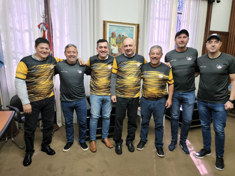 Zuetta, Corti, Arr&uacute;a, Wellbach, Comas, Weglin y L&oacute;pez. Excelente reuni&oacute;n entre funcionarios del gobierno de Misiones y dirigentes de la AAVF.