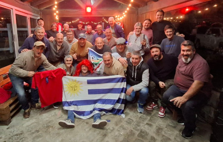 Atlanta de Pando recibi&oacute; a la AAVF. Clima de alegr&iacute;a a la espera del viaje a Posadas. 