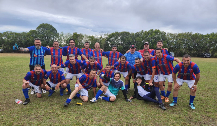 Afuco-G&uuml;emes (Seniors), Amigos del Litoral-Banco Provincial y Afcaper-Los Toldos (Maxi) los finales del Nacional R&iacute;o Paran&aacute;  &nbsp;