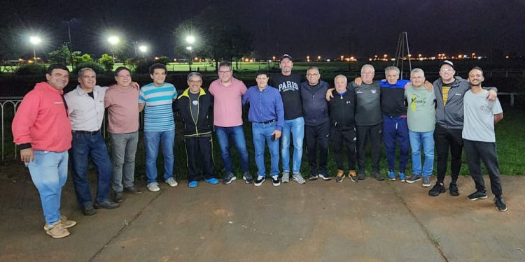 Dirigentes de Aciadep y AAVF, una amistad futbolera. 