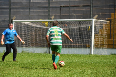 El goleador en acción. Sudamericano 2023. Estadio de Crucero del Norte en Garupá (Misiones).