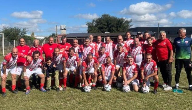 Atlanta de Panco, Uruguay, competirá por primera vez en un certamen fuera de Uruguay. 