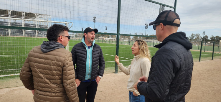 Daniela Anzulovich recibió a Darío Weglin, Gonzalo López y Alejandro Demartin. 