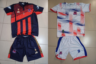 San Lorenzo con la camiseta que recuerda el título ganado en 2024. 